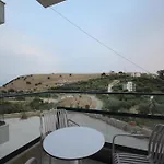 Bay View Himare