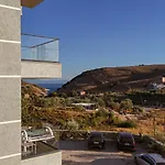 Bay View * Himare